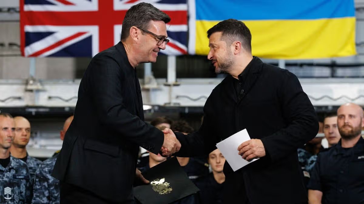 UK signs 'ground-breaking' AI deal with Ukraine during Andy Burnham's Kyiv visit