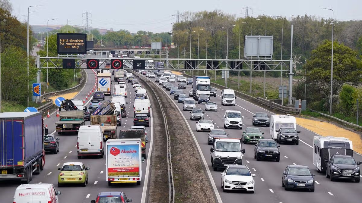 Drivers warned of £100 fines and penalty points for breaking Smart motorway rules