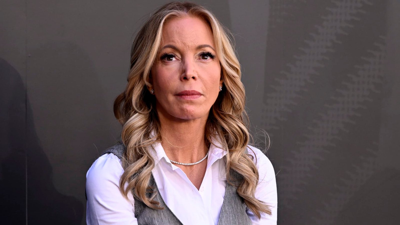 Buss family Lakers dispute: What it can teach the wealthy about trusts