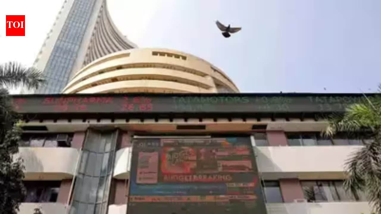 Stock Market Today Live: Markets end flat; Sensex ends falls 71 points, Nifty slips 30 points