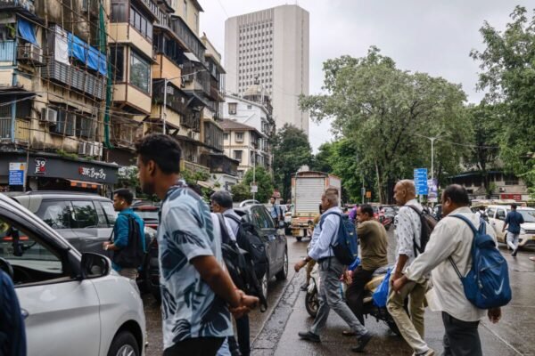 Rupee Swings Fizzle Out as India’s Central Bank Tightens Grip