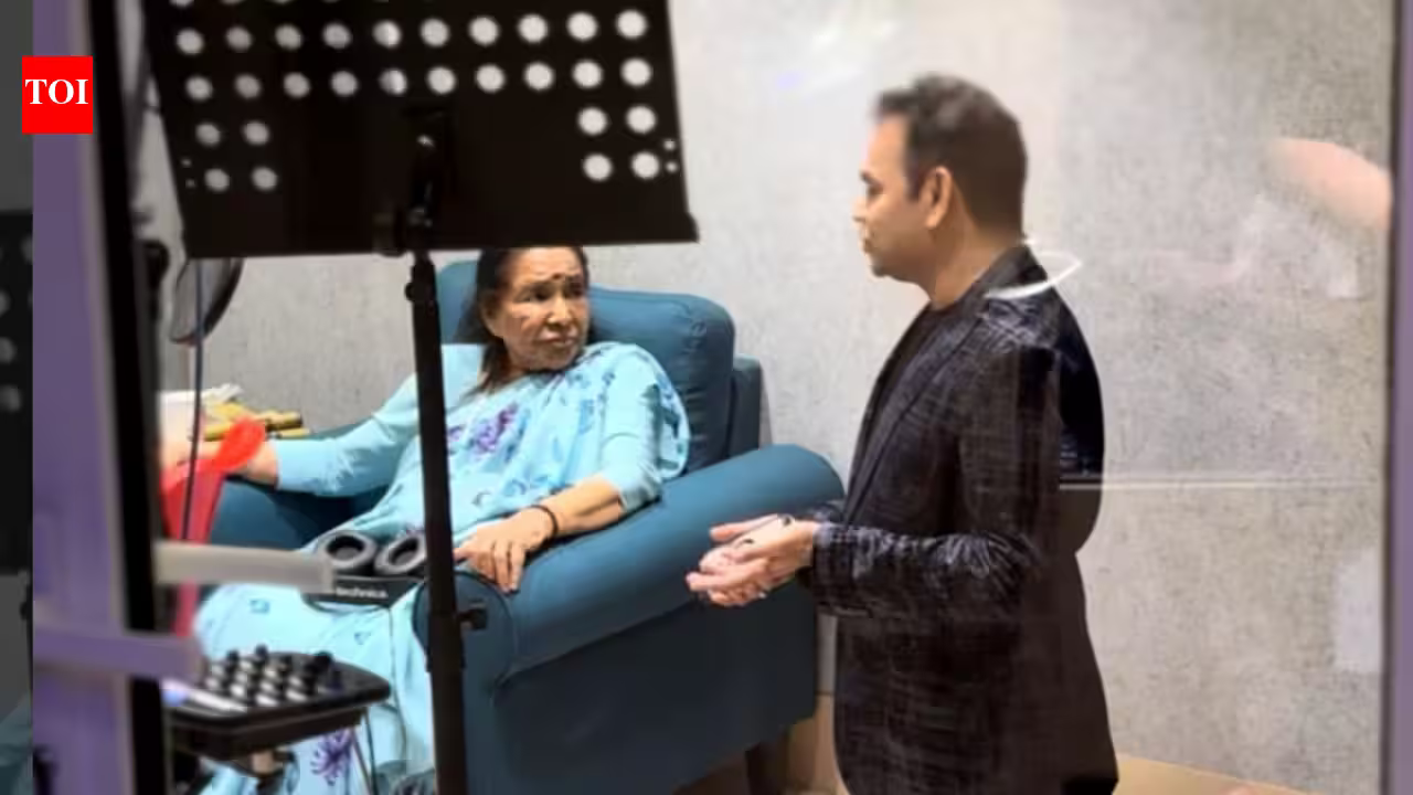 Asha Bhosle's unseen 'candid moment' with AR Rahman from her final recording session surfaces online: 'What a beautiful, full circle moment'