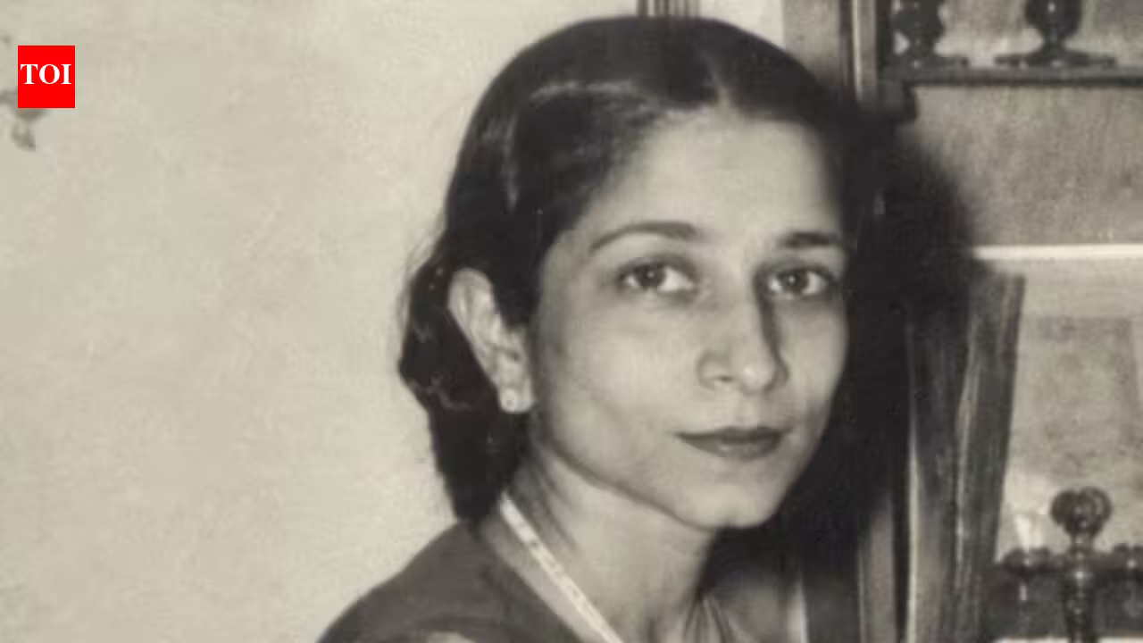 She replaced Gandhi’s charkha with the Ashoka Chakra on India’s national flag: The story of Surayya Tyabji, the artist behind the tricolour