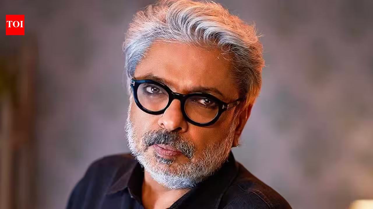 When Sanjay Leela Bhansali defended Aishwarya Rai Bachchan's fashion choices; 'If she wears something, she is representing the country'