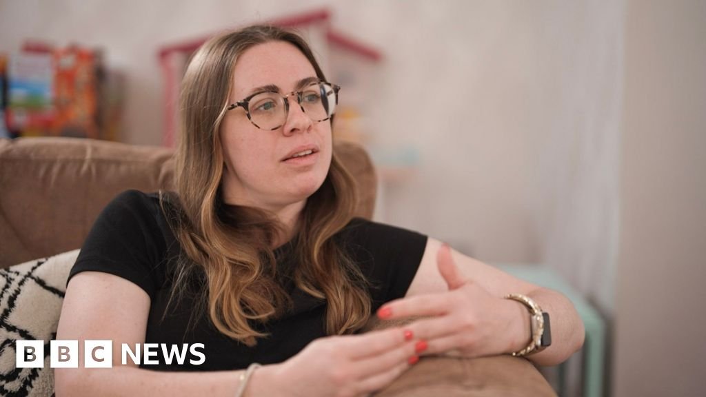 Parents pushed to breaking point by Child Maintenance Service, BBC told