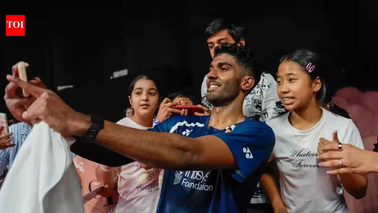 Ayush Shetty: BWF World Championships: Ayush Shetty stuns World No. 1 Shi Yu Qi; India 5-0 on Day 1 | Badminton News