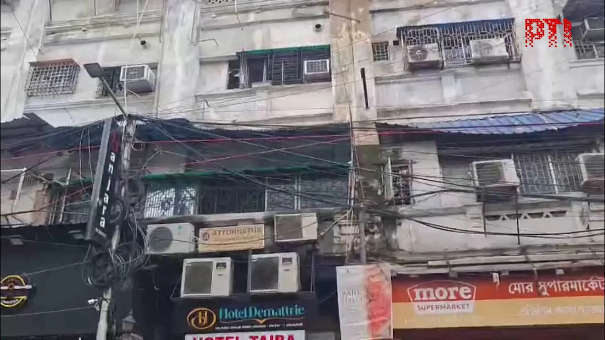 Fire at a hotel in India claims the lives of at least 9 people