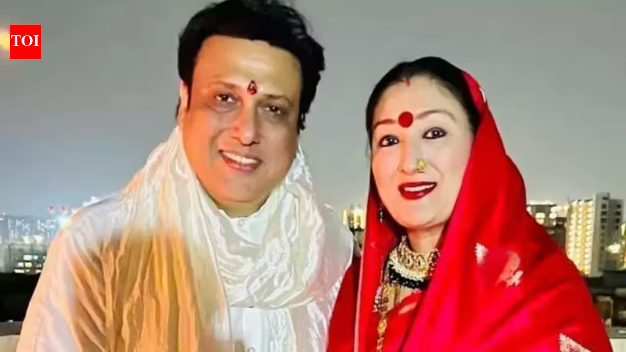 Sunita Ahuja: Govinda's manager slams Sunita Ahuja for filing for divorce and withdrawing her plea later: 'Ghar ki baatein ghar mein baith ke karte, wapas lena tha toh kiya hi kyun? Tamasha ban gaye' | Hindi Movie News