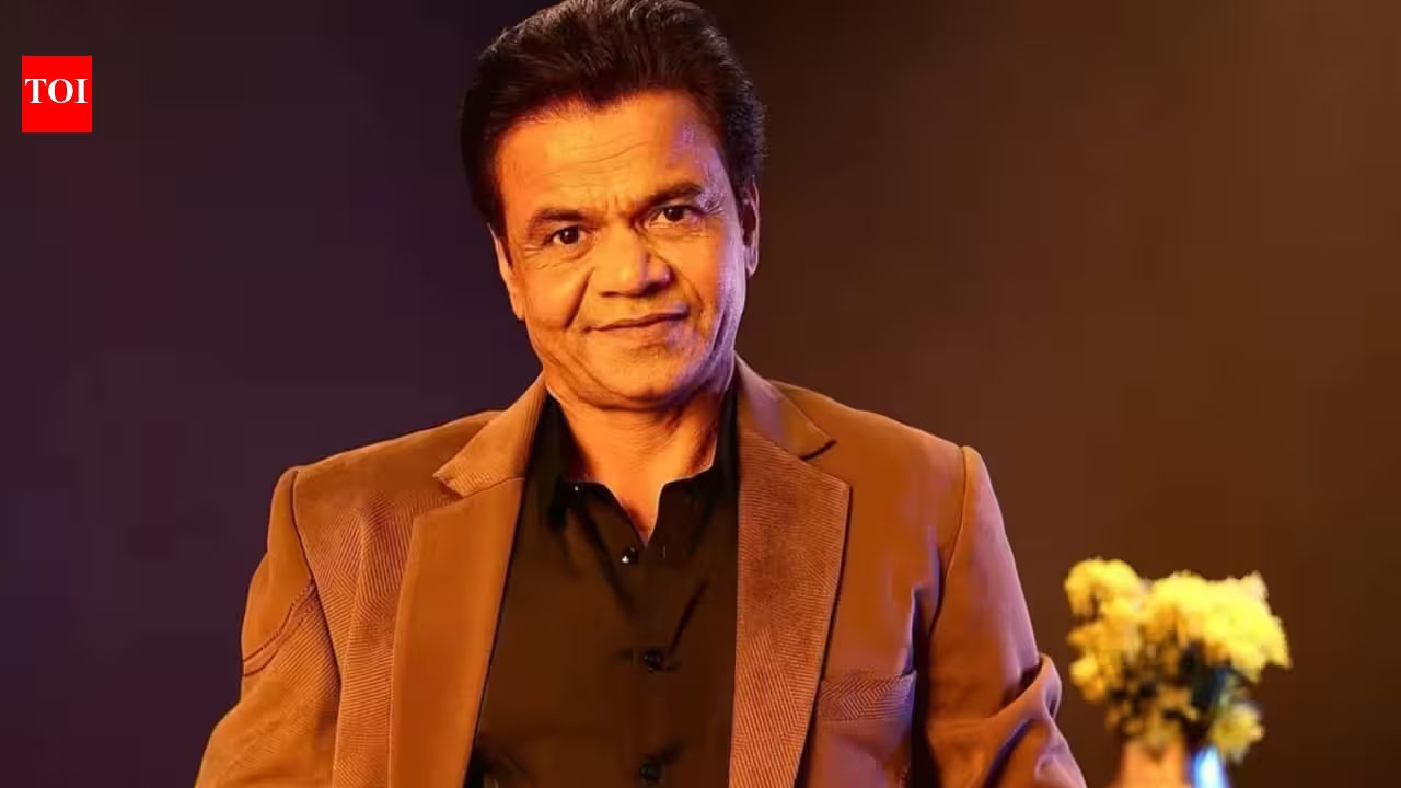 Rajpal Yadav slams people defaming him for the Rs 9 crore cheque bounce case: 'I get 500 selfies clicked at every airport, how can they bet on the artist’s entire bio-data?' |