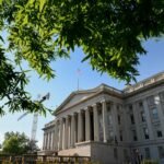 US Public Debt Hits $40 Trillion, Raising ‘Doom Loop’ Risk