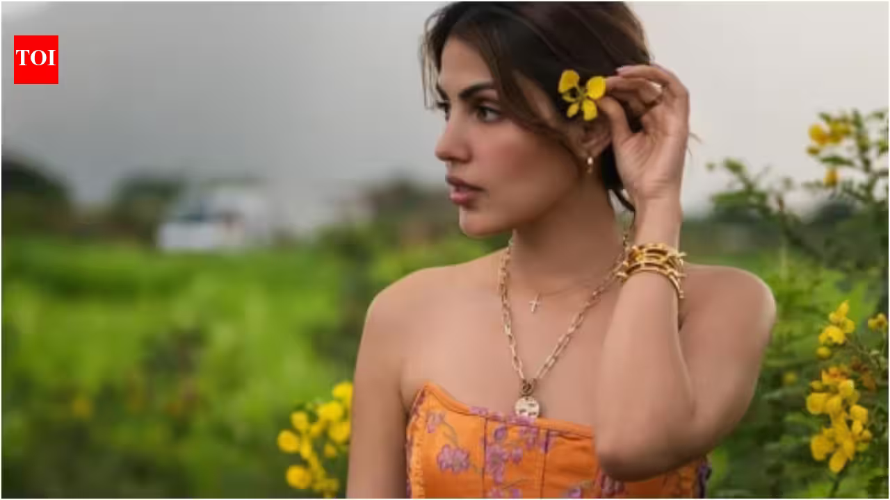 Rhea Chakraborty calls herself 'the most trolled person in the country' |