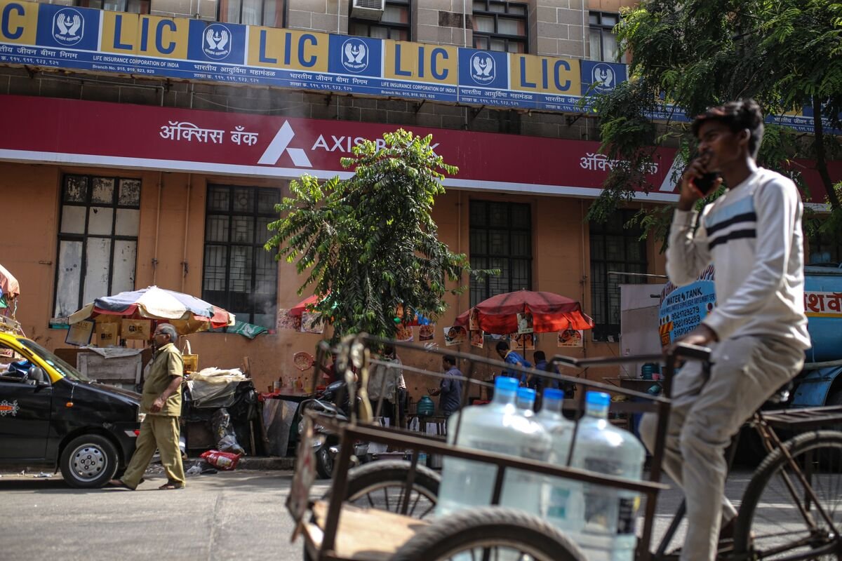 Goldman Muscles Into Indian Banks’ Turf With State Share Deals