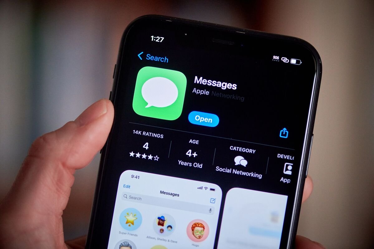 ChatGPT Can Now Control iMessage, Potentially Raising Apple Privacy Concerns