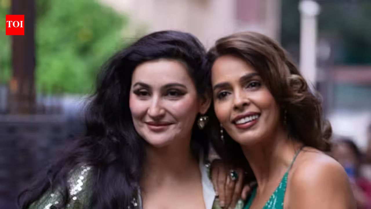 Mallika Sherawat responds to Shalini Passi's comment on her 'fake' green dress: 'My figure, glamour is creating jealousy, I understand' | Hindi Movie News