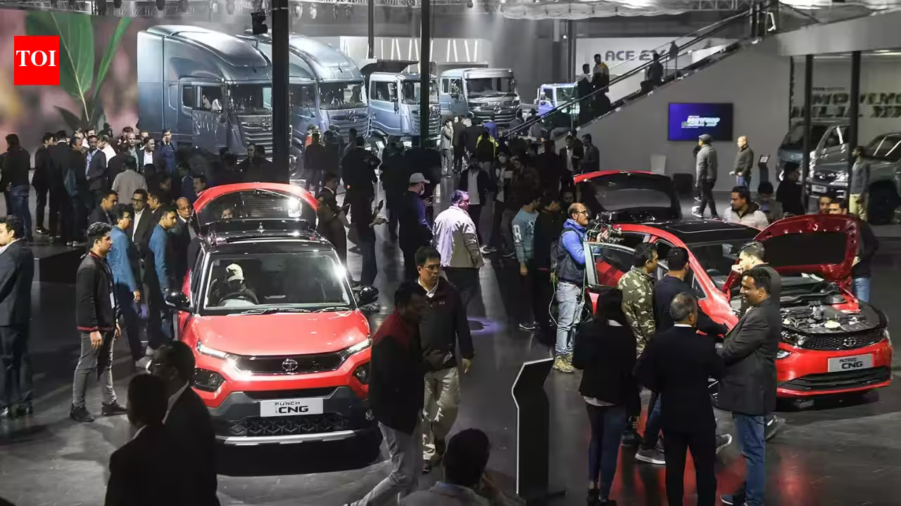 Cost pressure: Carmakers see strong sales but lower profits