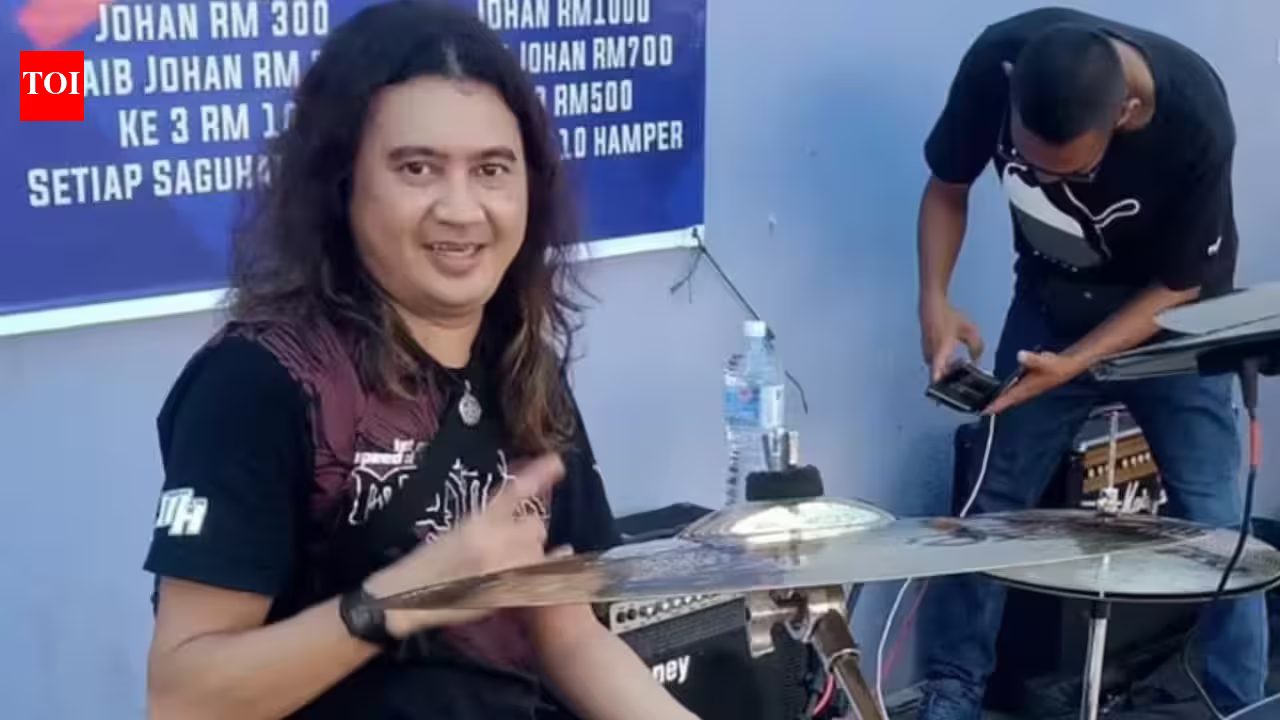 Raja Azreen Raja Talib Death News: Malay band Meditasi drummer Raja Azreen Raja Talib passes away after collapsing on the stage | English Movie News