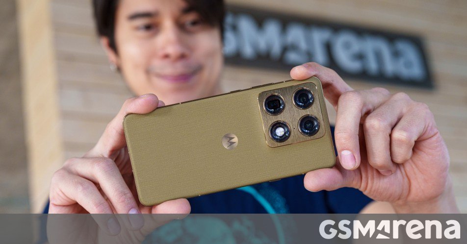 Motorola's 2027 flagships will officially support GrapheneOS