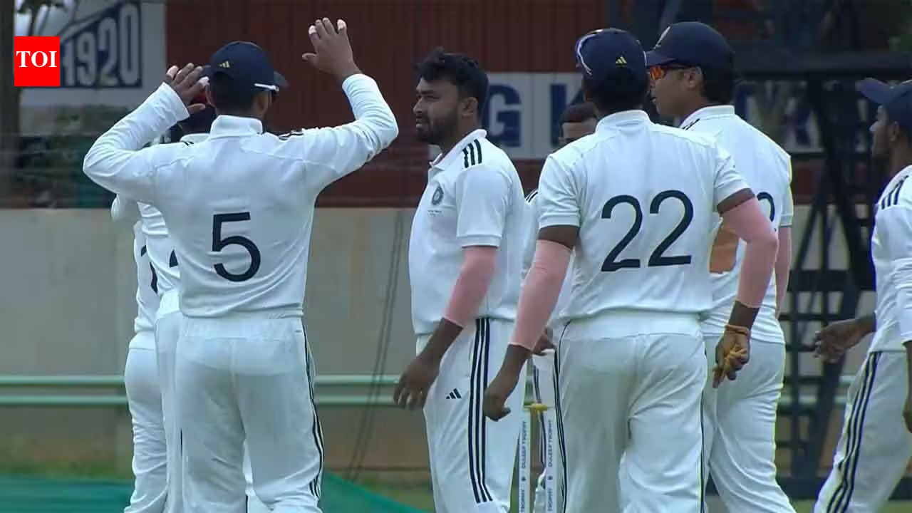 North East Zone 27/1 in 11.0 Overs