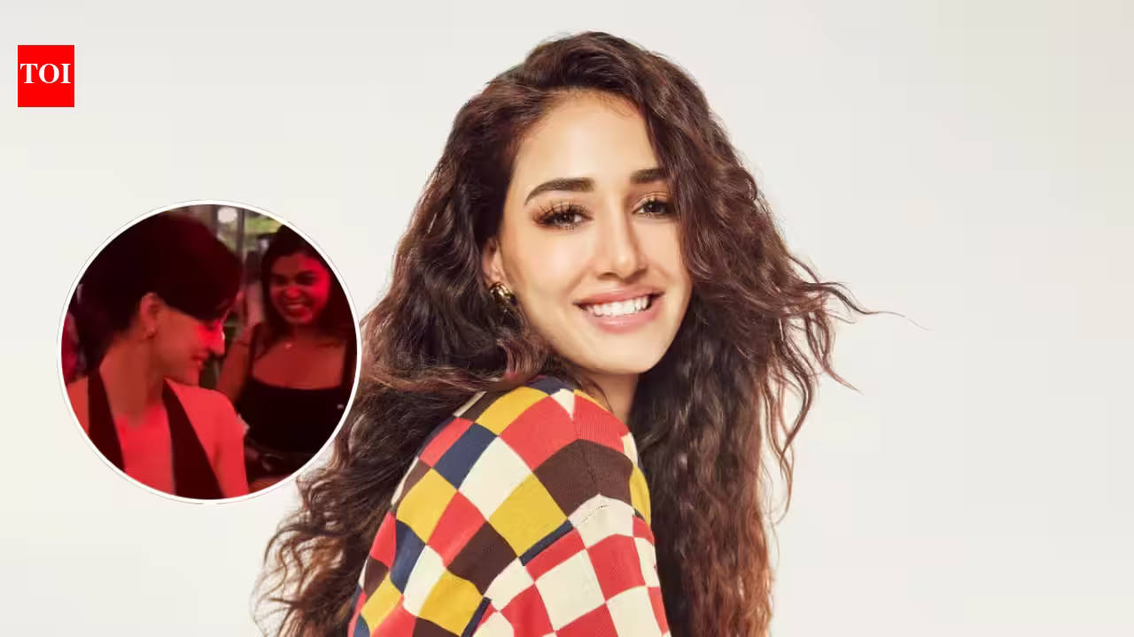 Disha Patani's 'Sheila Ki Jawani' dance steals the show at 'Awarapan 2' success party; video goes viral | Hindi Movie News