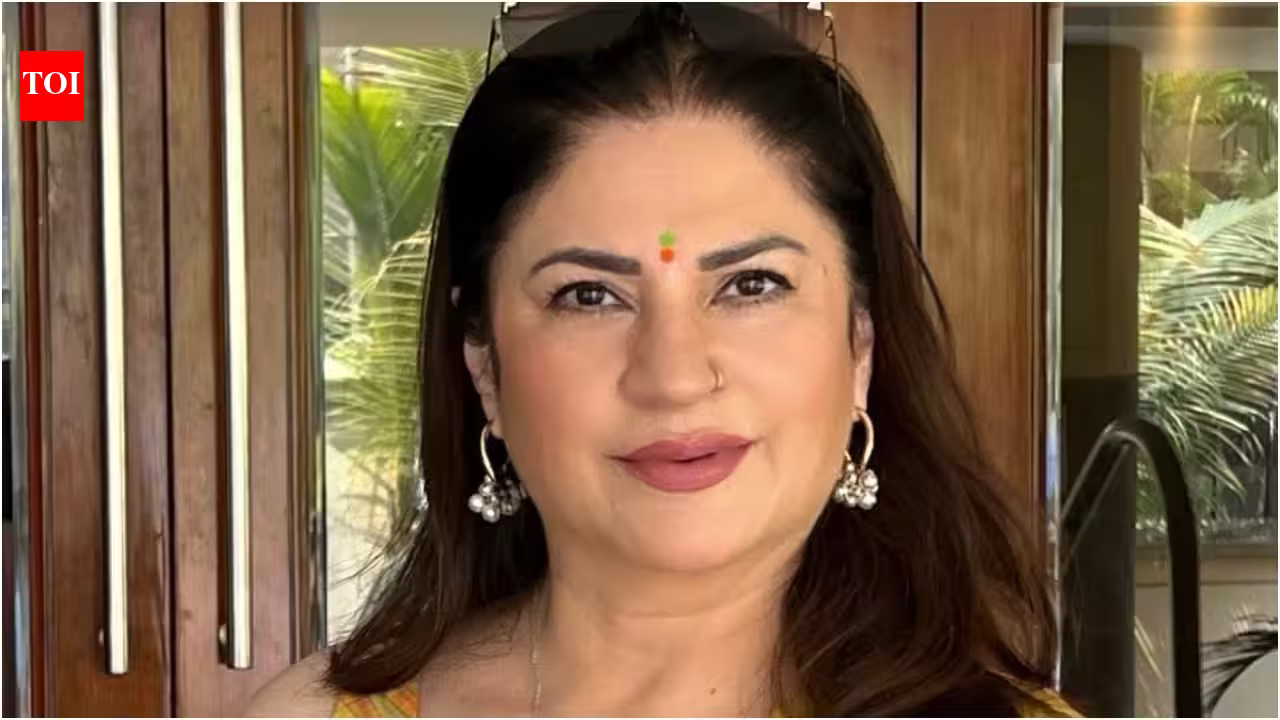 Kangana Ranaut: Kunickaa Sadanand takes dig at Kangana Ranaut over old rakhi ad amid Kriti Sanon row: 'Tera kutta tommy?' | Hindi Movie News