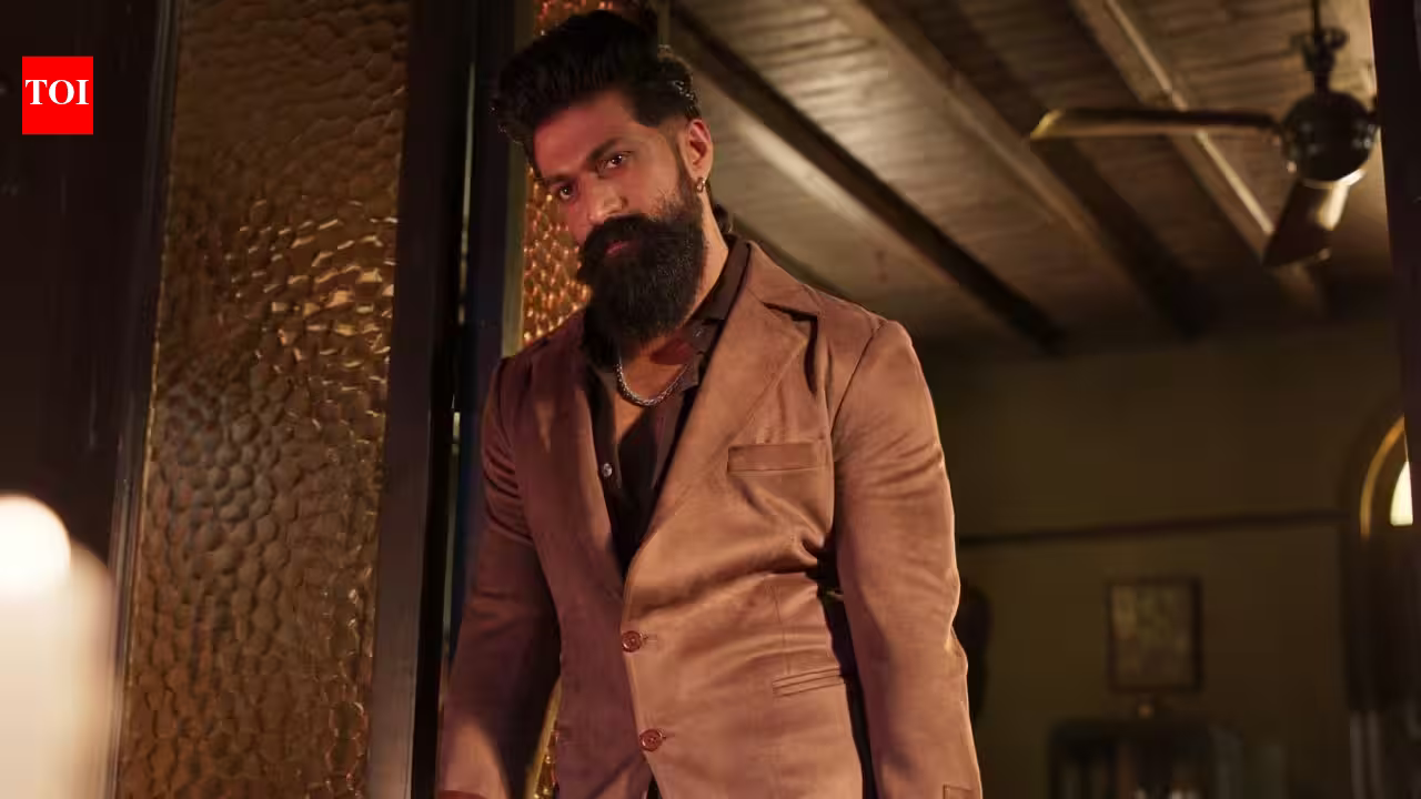 Tox﻿Ic Full Movie Collection: 'Toxic' box office collection Day 3 [LIVE]: Yash and Kiara Advani film aims at crossing Rs 150 crore India net amid mixed reviews and global haul of Rs 190 crore | Hindi Movie News