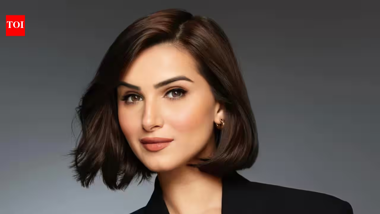 Tara Sutaria opens up about dyscalculia diagnosis: 'I am lucky because my dad helps me with my finances' | Hindi Movie News