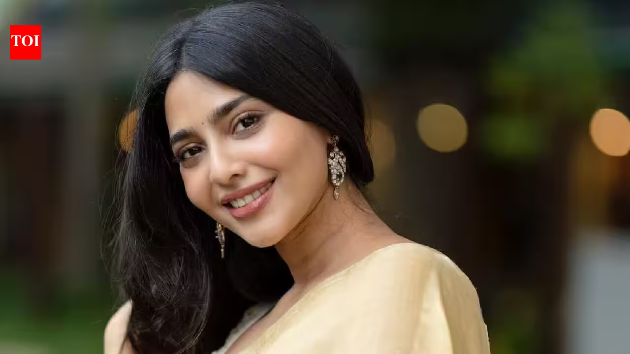 Raaka: Aishwarya Lekshmi in talks to join Atlee, Allu Arjun and Deepika Padukone's 'Raaka' in a negative role - Report | Tamil Movie News