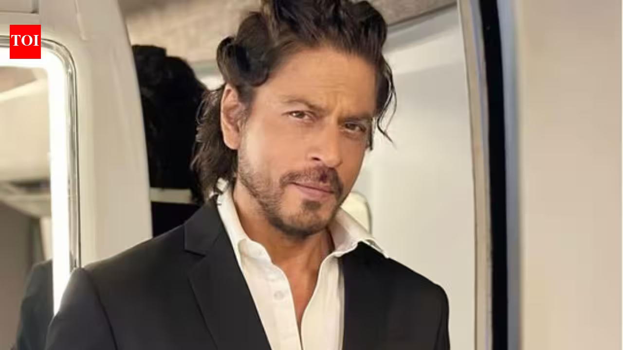 When Shah Rukh Khan recalled his father's emotional story behind avoiding the valley and how Yash Chopra finally made it happen: 'I've been all over the world, but I never went to Kashmir' |