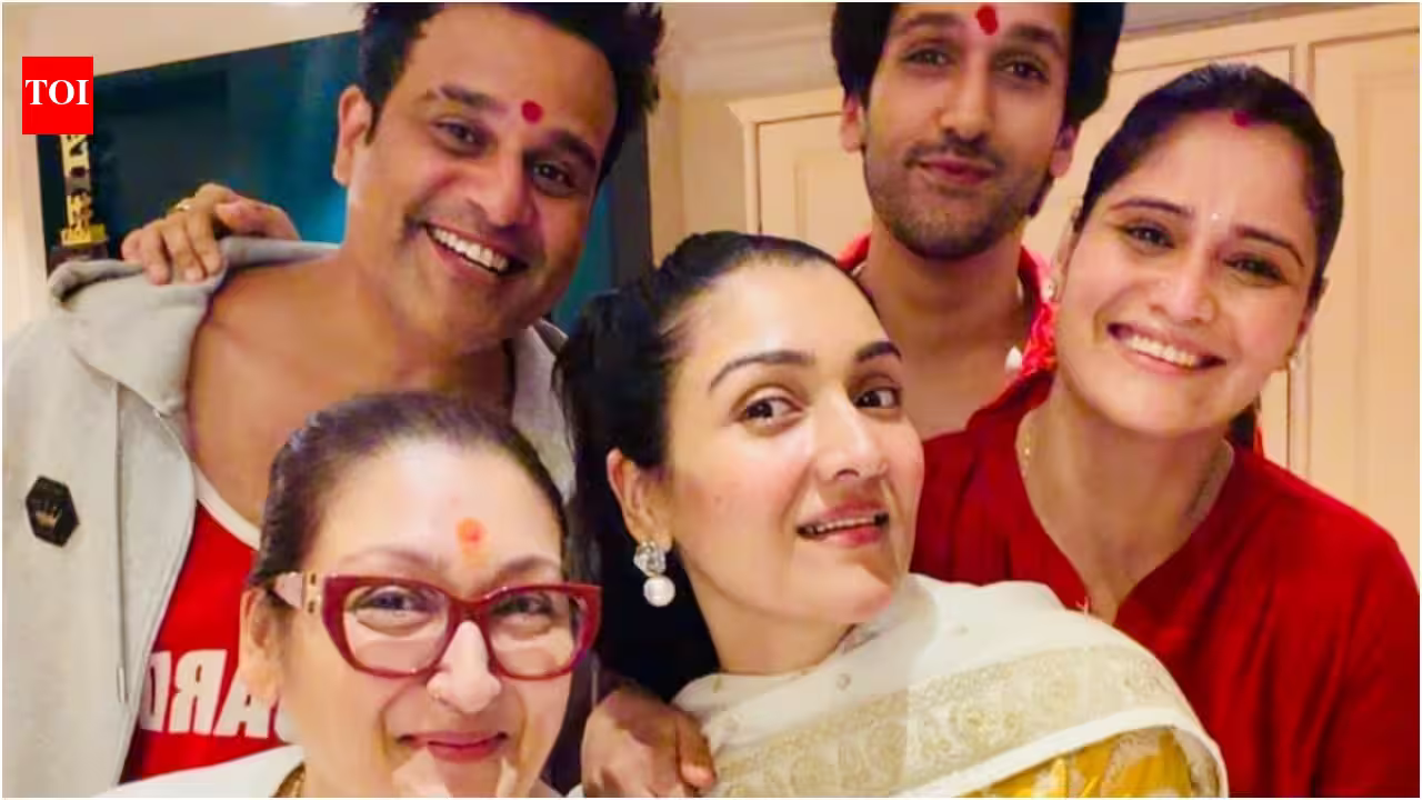 Govinda skips Raksha Bandhan gathering as Sunita Ahuja celebrates with Krushna Abhishek, Aarti Singh and children | Hindi Movie News
