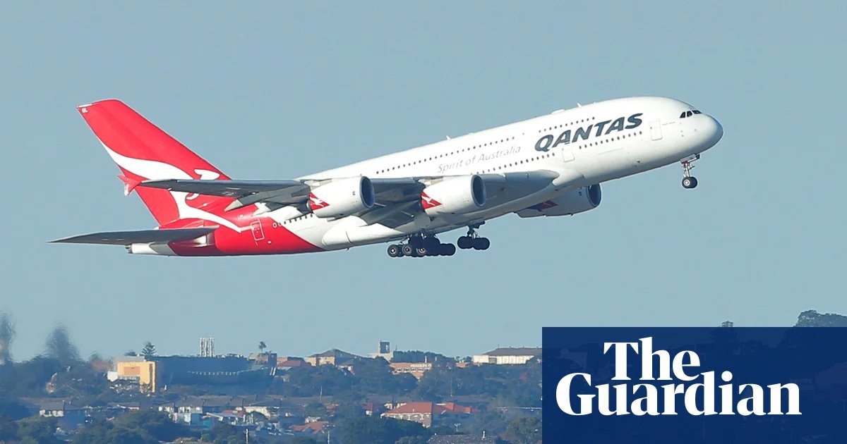 Transport watchdog investigates third near miss at Sydney airport | Air transport