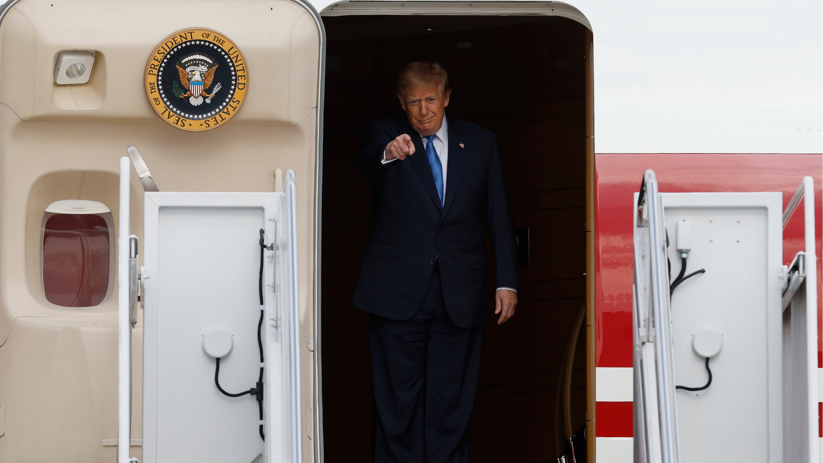 Trump says US has entered deal with Venezuela to take control of 65 billion barrels of oil reserves