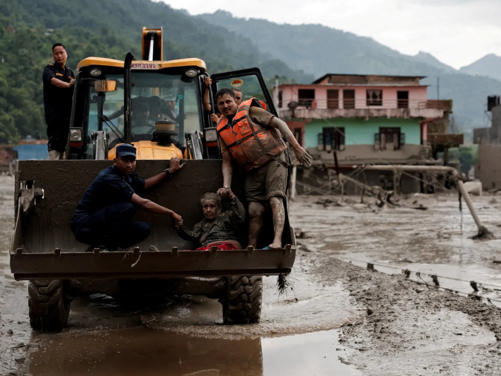 Nepal-Tibet floods: What happened, what caused them and who is missing? | Climate Crisis News