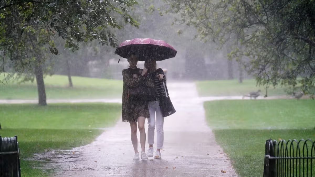 Weather expert warns of London floods this autumn after record-breaking summer