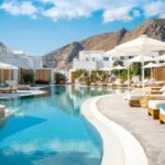 TUI confirms EBIT outlook following the third quarter – booking momentum picks up – integrated business model with own hotels and ships proves its resilience in a volatile environment | TUI Group