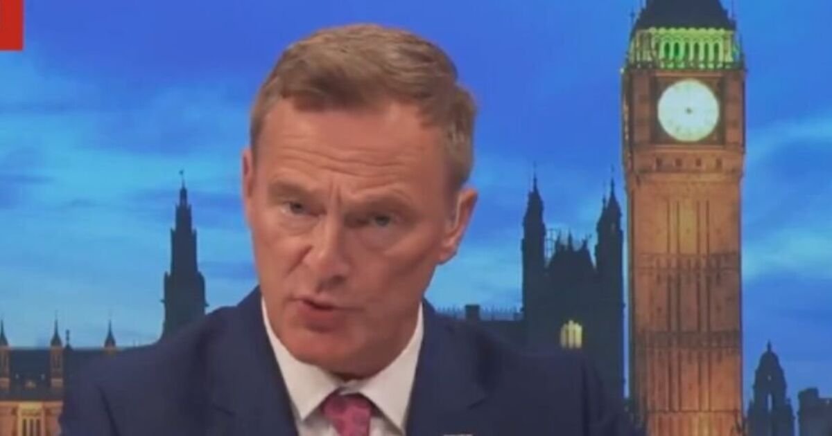 GB News halts for migrant breaking news as viewers left outraged | TV & Radio | Showbiz & TV