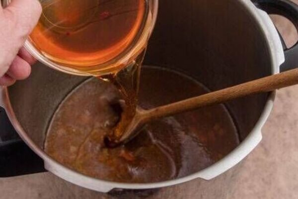 I asked chefs how to make gravy taste better and they all gave the same advice