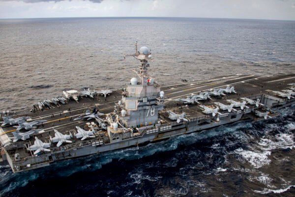 Trump orders return of steam catapults on carriers, fifth public shipyard