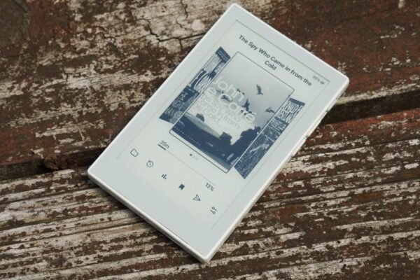 The ReTerminal Sticky Is An E-Paper Display Begging You To Hack It
