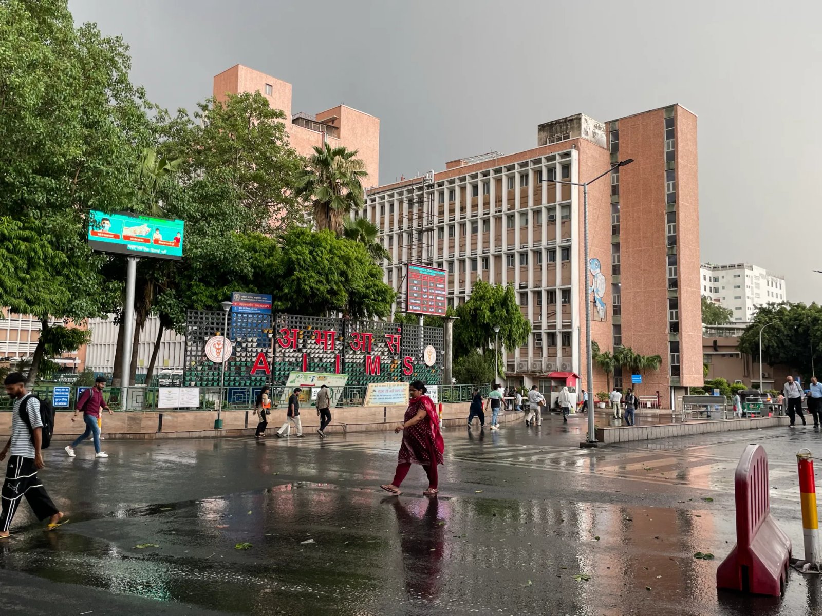 Top India court allows passive euthanasia, but few aware of ‘living wills’ | Human Rights News
