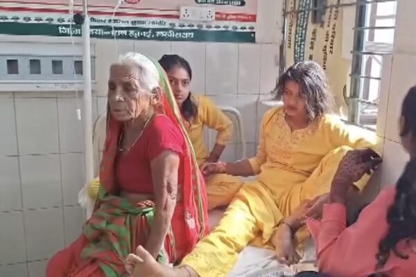 At least 7 Hindu devotees killed in Indian temple stampede