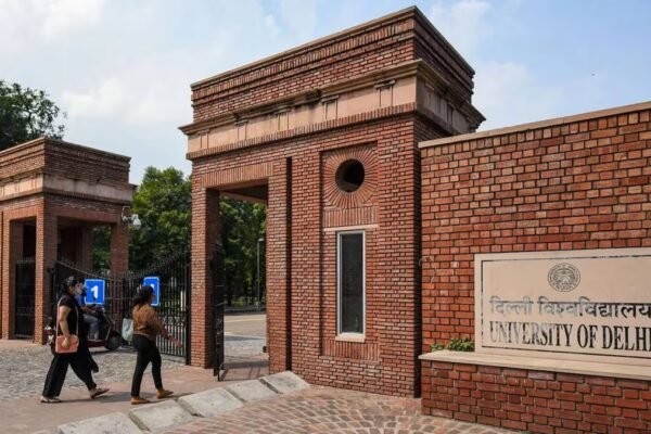 After 3 Rounds, DU Has 13,433 UG Seats Vacant; Highest In Hindi And B.Com Courses | Education and Career News