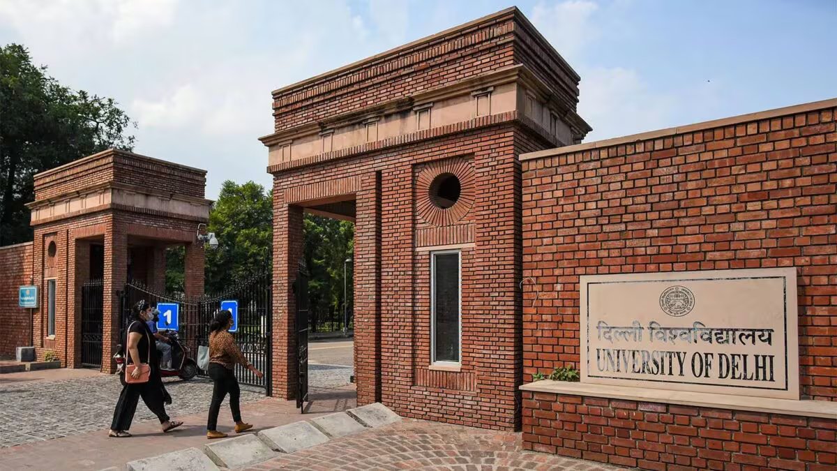 After 3 Rounds, DU Has 13,433 UG Seats Vacant; Highest In Hindi And B.Com Courses | Education and Career News
