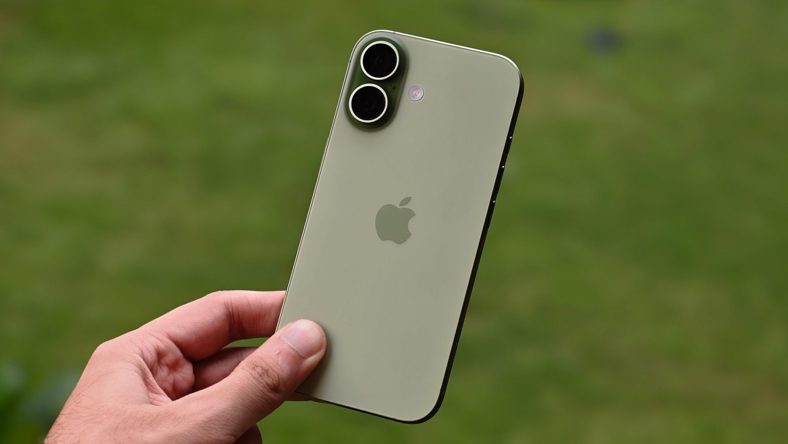 Apple Might Skip the iPhone 18 This Year. Is the iPhone 17 Still Worth It?