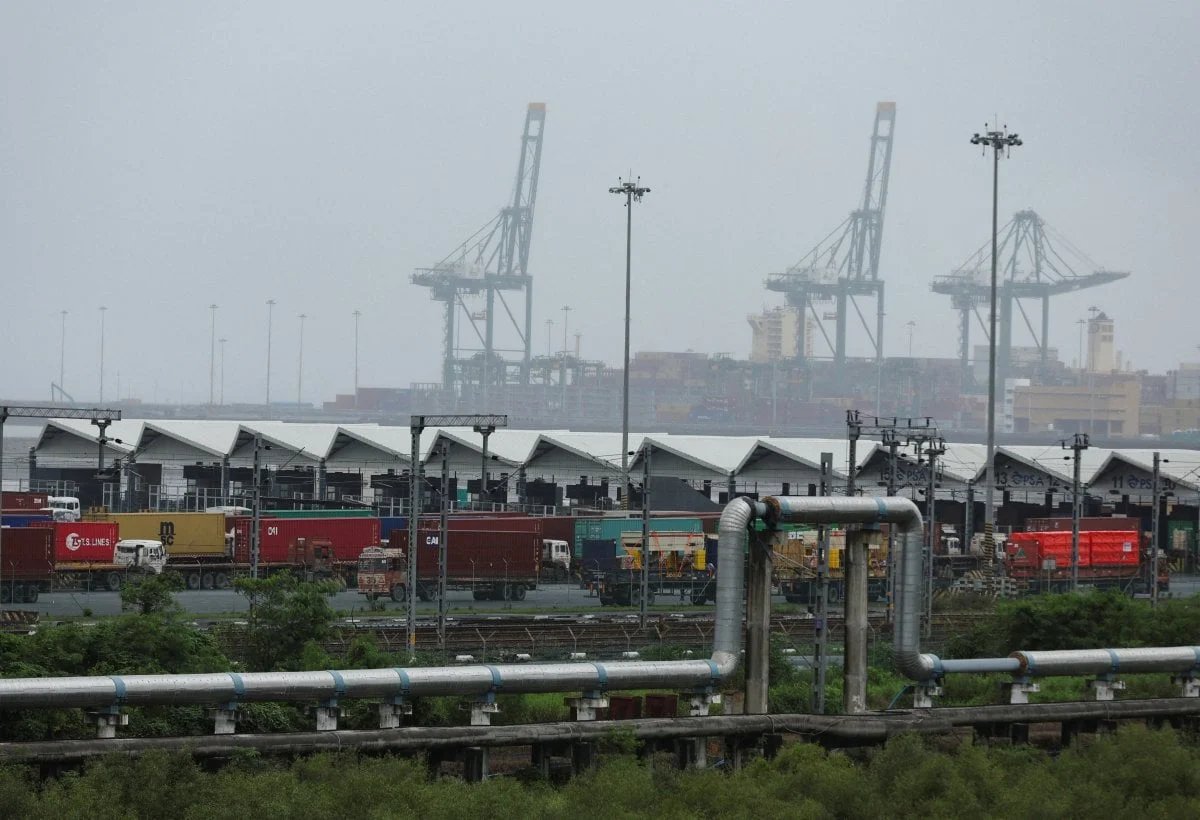 Russia imports gasoline from India amid fuel shortages