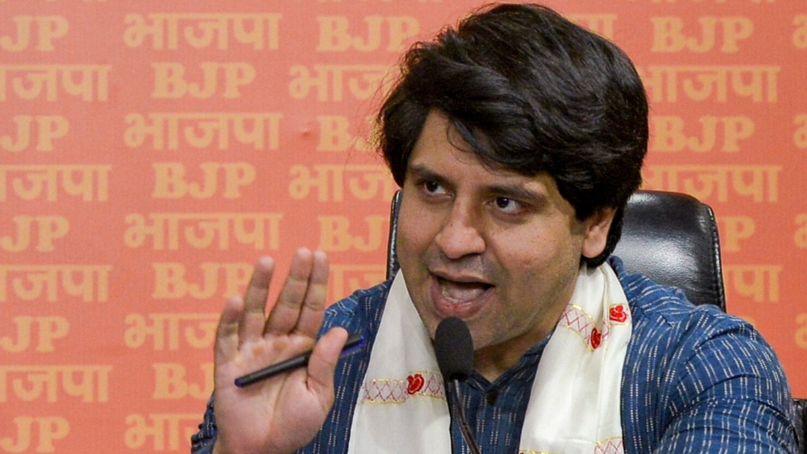 Shehzad Poonawalla 'presses' BJP to accept resignation after first letter rejected