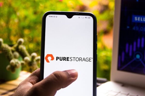 Everpure Stock Rockets Higher On AI Cloud 'Mic Drop' News