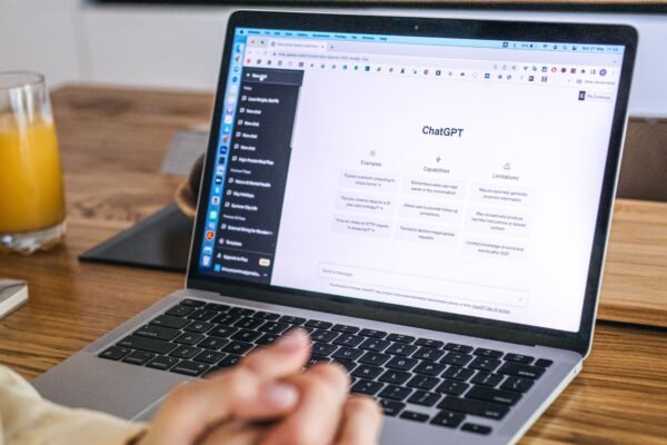 7 things to share with ChatGPT to get better answers immediately