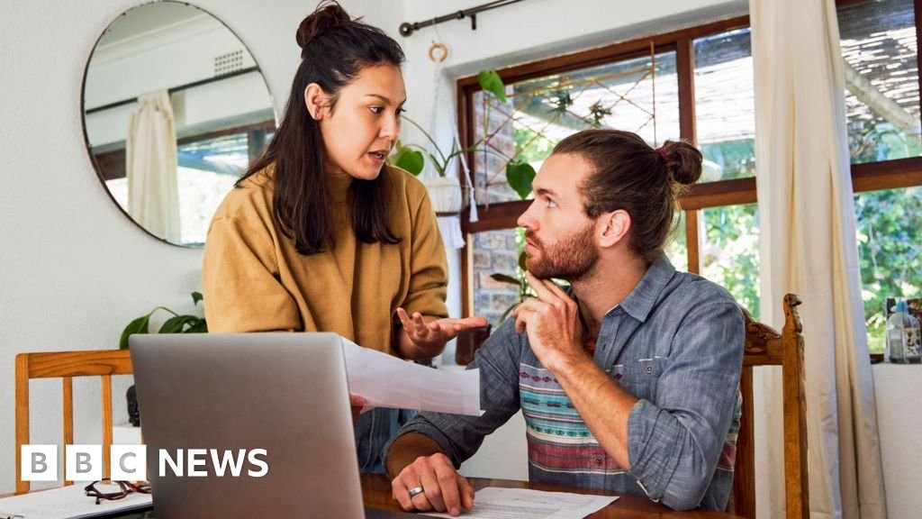 Sibling rivalry: When parents play financial favourites