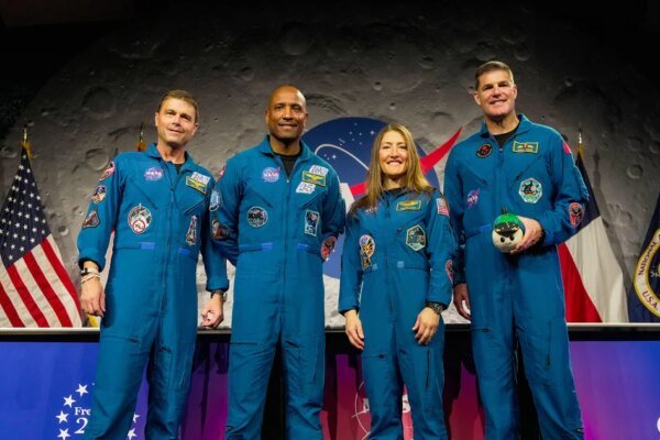 Trump to honor Artemis II crew with nation's top space medal