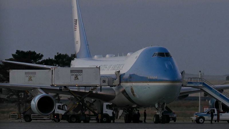 After Trump plane ruse, WHCA presses White House on press pool safeguards